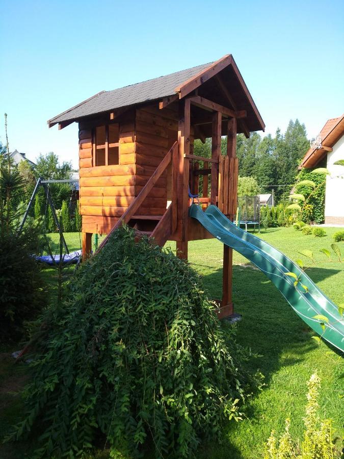 Pokoje z aneksami kuchennymi u Wiktorii Sromowce Niżne Exteriér fotografie